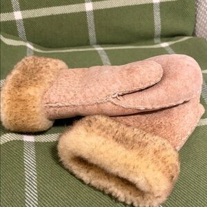 Handmade all leather and natural sharing cuffed mittens